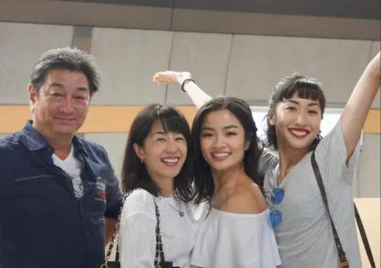 澤井杏奈の家族写真