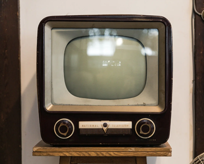 テレビ
