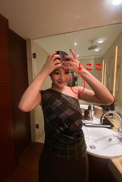 今田美桜のInstagramの写真の鏡越しに目黒蓮が写っているのでは？と噂された画像