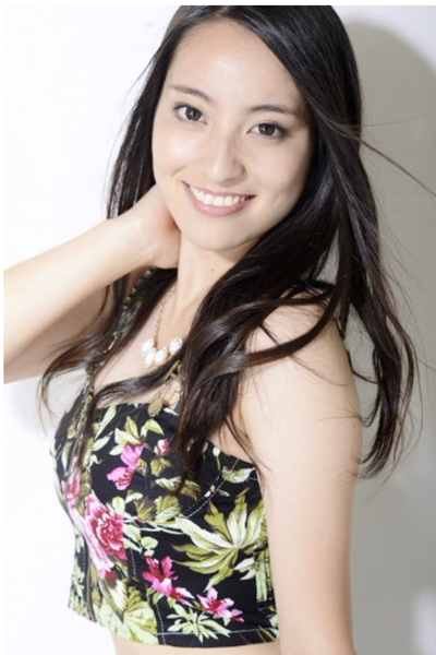 鍋谷真子の画像